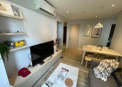 Moniiq Sukhumvit 64 near BTS Bang Chak Stylish Modern 2-Bedroom 1-Bathroom Condo for Rent