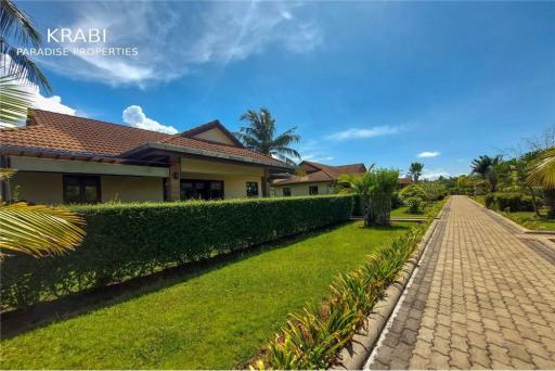 300 Sqm., 3 Beds, 2 Baths House listed for ฿ 2,490,000.