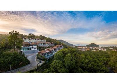 Pool villas with sea views in Ao nang