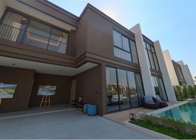 282 Sqm., 4 Beds, 5 Baths Townhouse listed for ฿ 9,900,000.