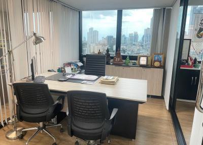 For Sale Bangkok Office Sukhumvit BTS Ekkamai Watthana