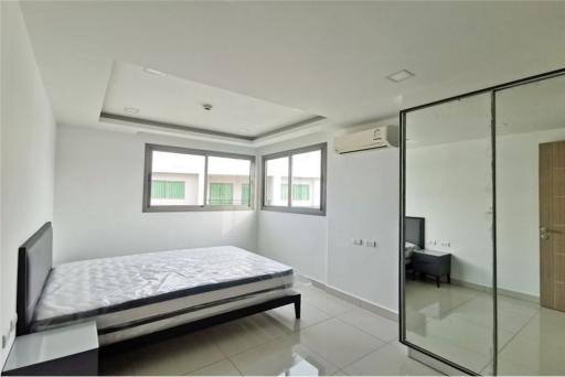 64 Sqm., 2 Beds, 2 Baths Condo listed for ฿ 4,300,000.