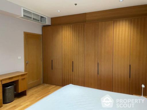 1-BR Condo at The Emporio Place near BTS Phrom Phong