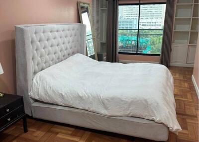 2-BR Condo at Liberty Park 2 near ARL Makkasan