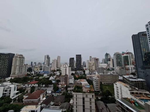 1 bed Condo in Edge Sukhumvit 23 Khlong Toei Nuea Sub District C020467