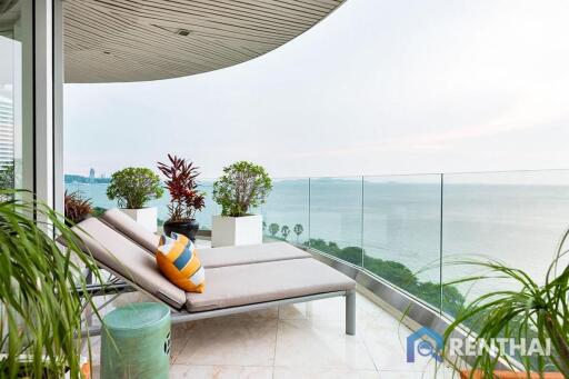 Beachfront Penthouse in Wongamat with Private Beach Access for Sale!