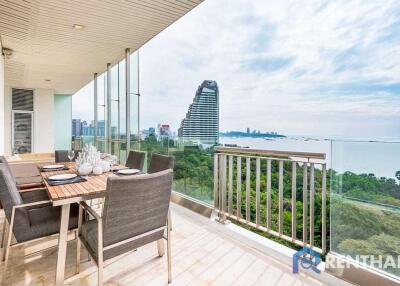 Beachfront Penthouse in Wongamat with Private Beach Access for Sale!