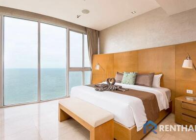 Beachfront Penthouse in Wongamat with Private Beach Access for Sale!