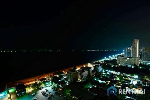 สำหรับ ขาย คอนโด 2 ห้องนอน ที่ Reflection Jomtien Beach