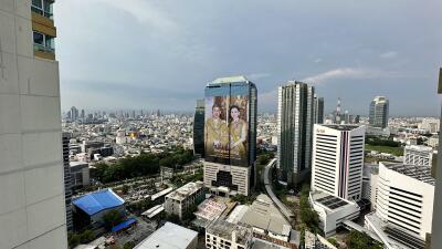 2-Bedroom Condo Rama 9 Well-Maintained