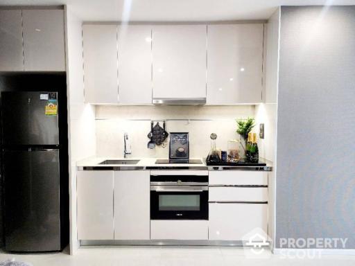 1-BR Condo at The Bangkok Sathorn near BTS Surasak