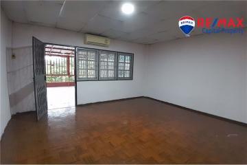 Townhouse for sale 2 bedrooms 2 bathrooms in Nong Prue