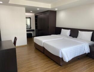 Fully Equipped 2 Bedroom Serviced Apartment in Thonglor