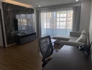 Fully Equipped 2 Bedroom Serviced Apartment in Thonglor