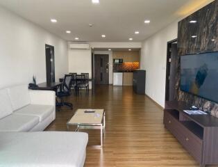 Fully Equipped 2 Bedroom Serviced Apartment in Thonglor