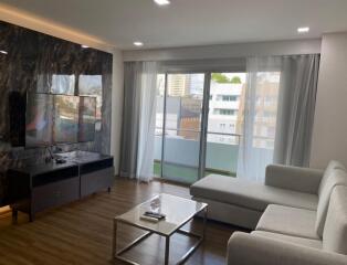 Fully Equipped 2 Bedroom Serviced Apartment in Thonglor