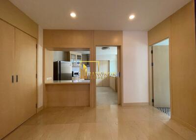Expansive 3 Bedroom Pet Friendly Apartment in Phrom Phong