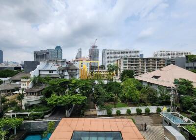 Spacious 1 Bedroom Apartment With Private Terrace in Thonglor