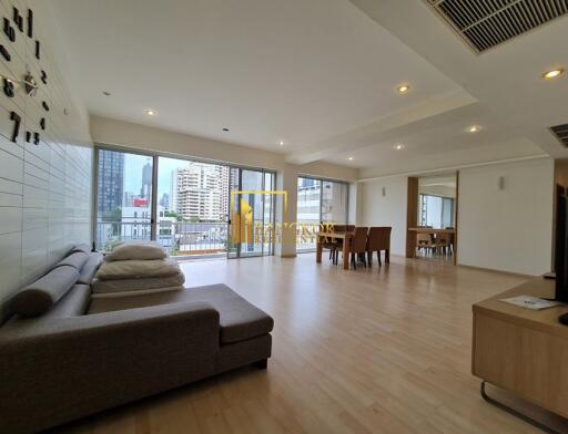 Conveniently Located 2 Bedroom Apartment in Asoke