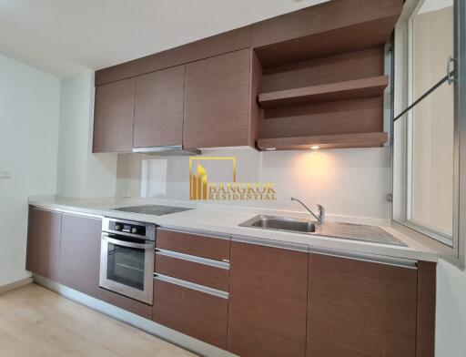 Conveniently Located 2 Bedroom Apartment in Asoke