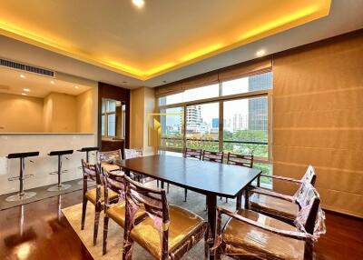 Remarkable 2 Bedroom Apartment in Sathorn