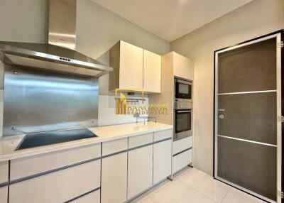 Remarkable 2 Bedroom Apartment in Sathorn