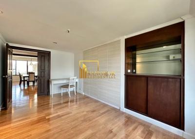 4 Bedroom Apartment in Asoke