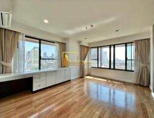 4 Bedroom Apartment in Asoke