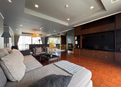 2 Bedroom Apartment in Phloenchit