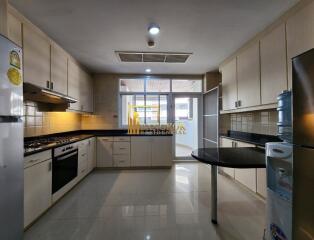 4 Bedroom Apartment in Asoke