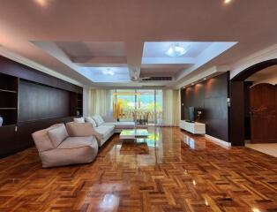 4 Bedroom Apartment in Asoke