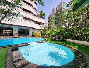 4 Bedroom Apartment in Asoke