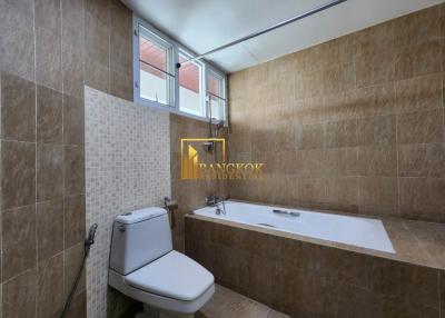 4 Bedroom Apartment in Asoke