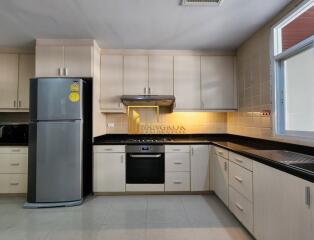 4 Bedroom Apartment in Asoke