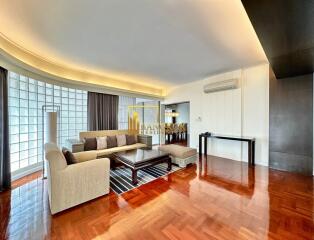 Spacious 4 Bedroom Penthouse Apartment in Sukhumvit 7