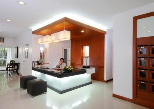 Spacious 4 Bedroom Penthouse Apartment in Sukhumvit 7