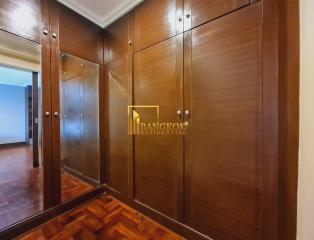 3 Bedroom Apartment in Phloenchit