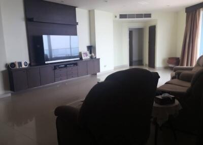 Watermark Chaophraya  3 Bed Condo For Rent Near Riverside