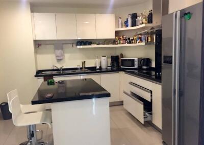 Watermark Chaophraya  3 Bed Condo For Rent Near Riverside