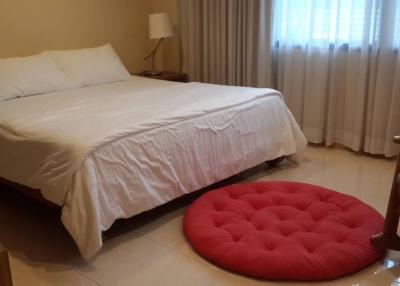 Pearl Garden  3 Bedroom Condo For Rent in Sathorn