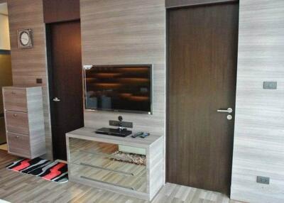 Le Luk Sky Walk  1 Bedroom For Rent in Phra Khanong