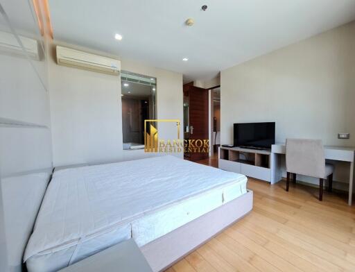 The Address Asoke  Bright 2 Bedroom Property For Sale in Asoke