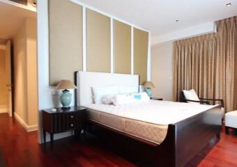 Athenee Residence  3 Bed Condo For Rent in Phloenchit