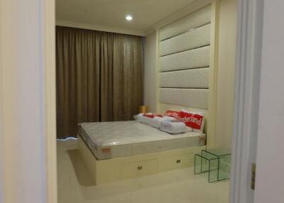 Royce Private Residence  3 Bedroom Condo in Asoke