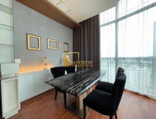 Le Luk Sky Walk  Bright 2 Bedroom Property For Rent in Phra Khanong