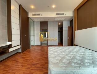 Le Luk Sky Walk  Bright 2 Bedroom Property For Rent in Phra Khanong