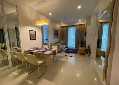 Q Langsuan  Lavish 2 Bedroom Property in Prime Location