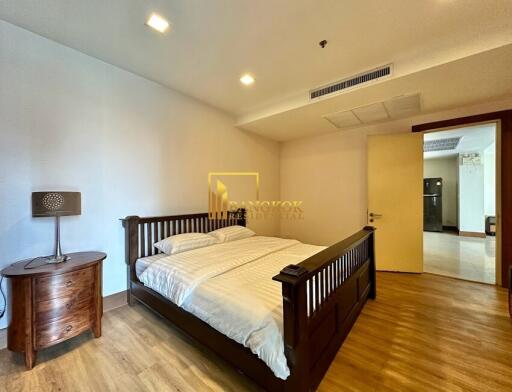 Nusasiri Grand Condo  Spacious 2 Bed Condo Near Ekkamai BTS