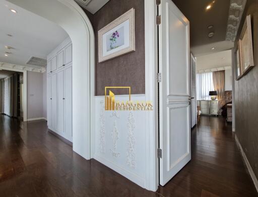 The Lumpini 24  Stunning 3 Bedroom Penthouse Located in Phrom Phong