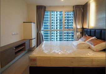 Rhythm Narathiwas  Modern 2 Bedroom Property For Rent in Sathorn